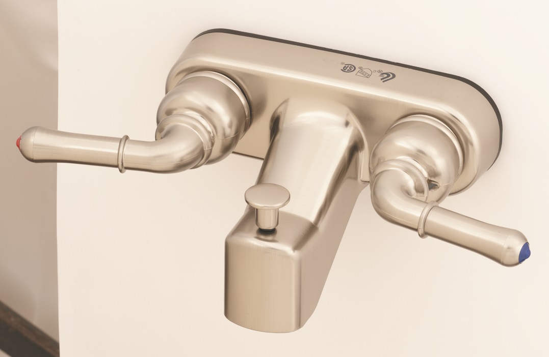 4 Non-Metallic Tub/shower W/ Teapot Hdls & Vac Brk Nickel