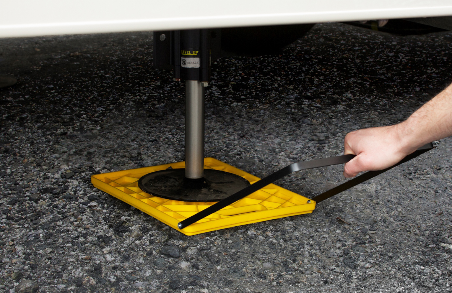 Stabilizer Jack Pad, Large (14.4 X 12.0 Pad) , W/ Handle, 2 Pk - Image 2